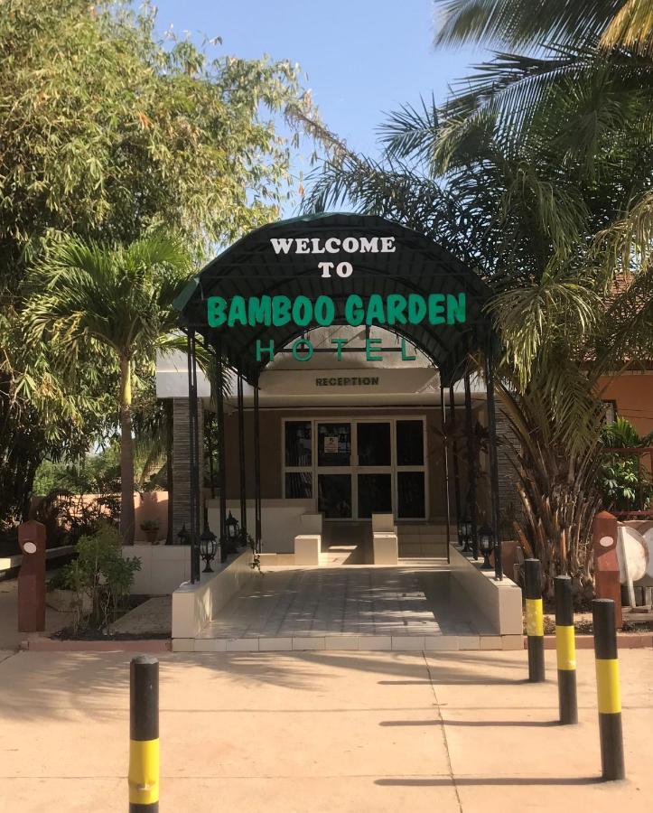 Bamboo Garden Hotel Серекунда Экстерьер фото